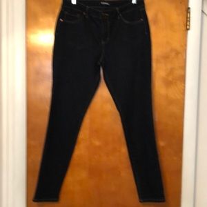 D. Jeans Dark Blue Skinny Jeans